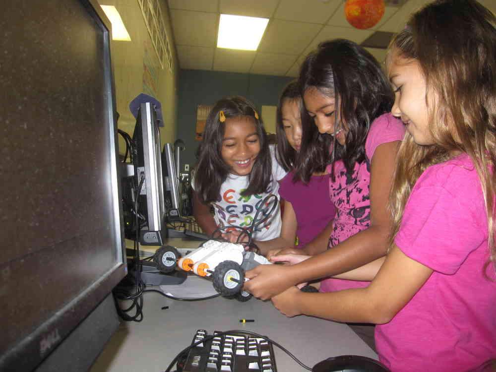 Scouts Workshop Inspiring STEM Exploration for Boy & Girl Scouts